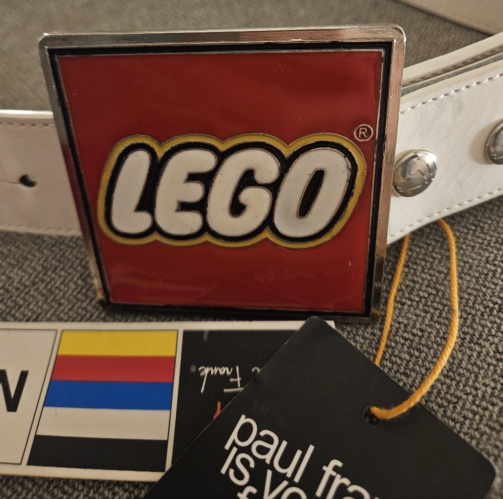 Nwt Paul Frank X Lego Red Square.Logo Belt Buckle S - Picture 2 of 7